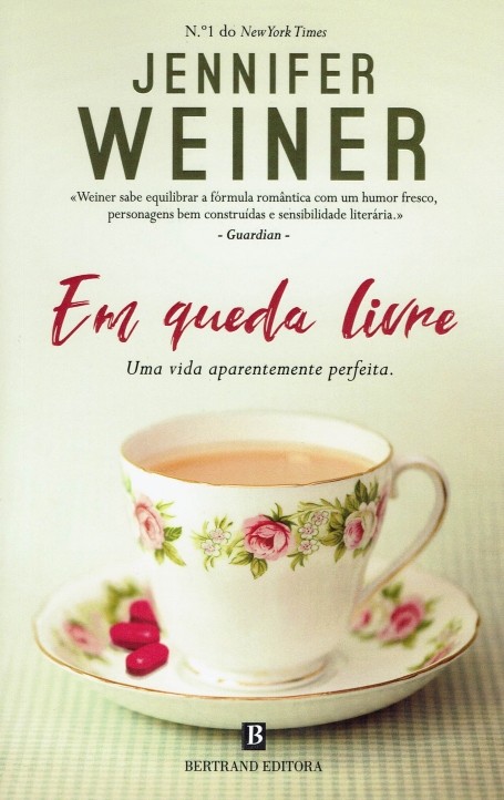 EM QUEDA LIVRE