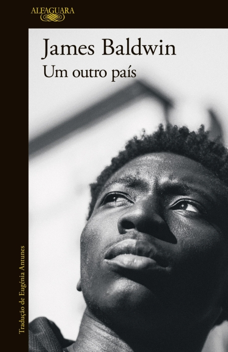 UM OUTRO PAÍS
