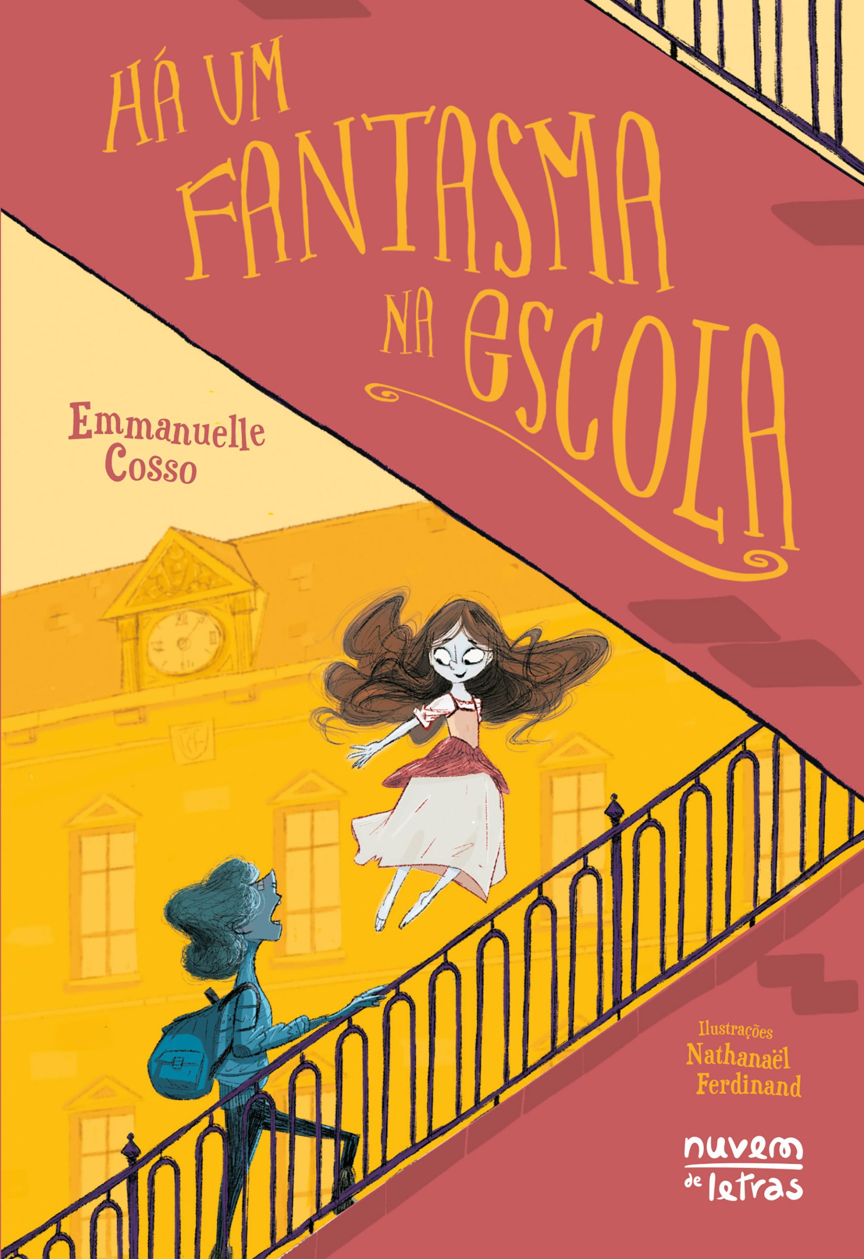 HA UM FANTASMA NA ESCOLA