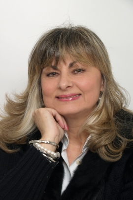 IRENE SIMOES