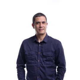 SANDRO WILLIAM JUNQUEIRA